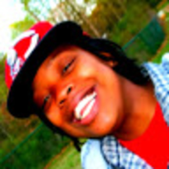 Meet your Posher, Sha'ebony - Picture 1 of 1